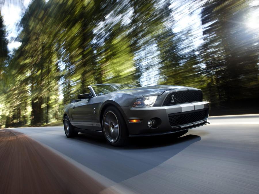  Shelby GT500 Convertible SVT 2009 года  (фото 3 из 12)